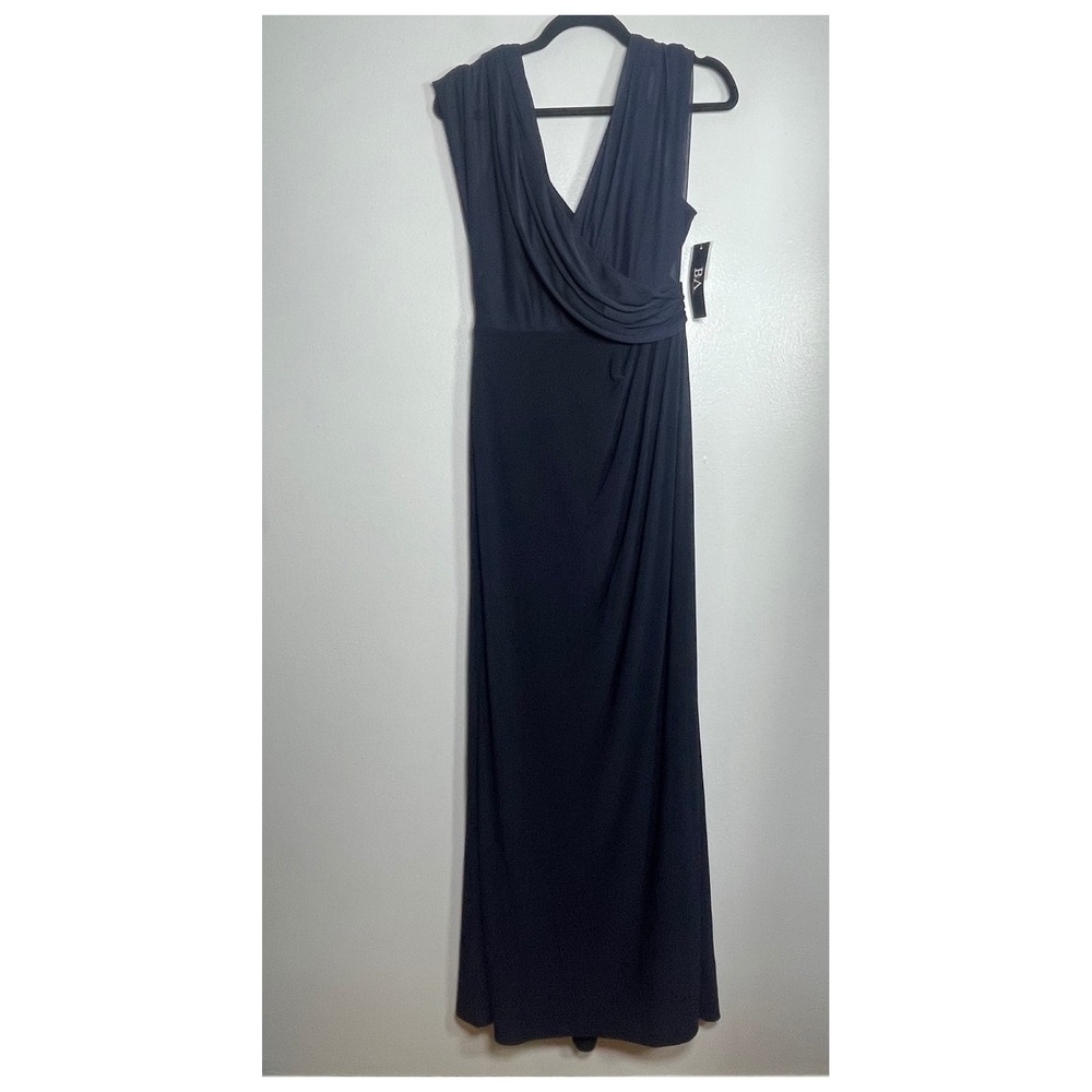 BETSY & ADAM Navy Blue Sleeveless Dress Formal Gown Size 4 Prom‎ Wedding Party